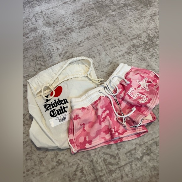 Hidden cult pink camo shorts - Picture 1 of 4